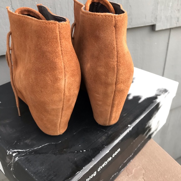 Dolce Vita Wedge Pilar Booties - Picture 6 of 7